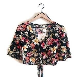 LF Seek the Label Floral Tie Front Crop Top SM NWT